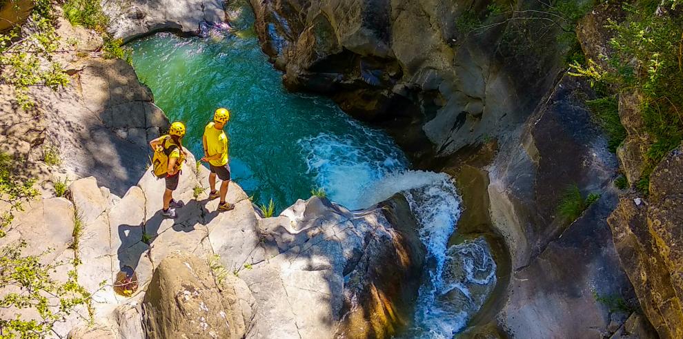 La Unidad de Policía Adscrita amplió este año el control de turismo activo en el Pirineo al rafting, kayak e hidrospeed