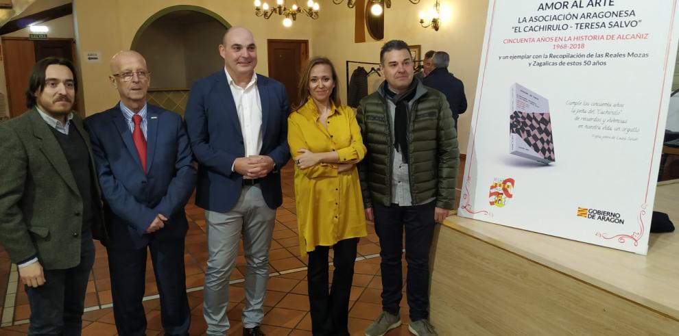 El Cachirulo de Alcañiz celebra sus bodas de oro con un libro conmemorativo