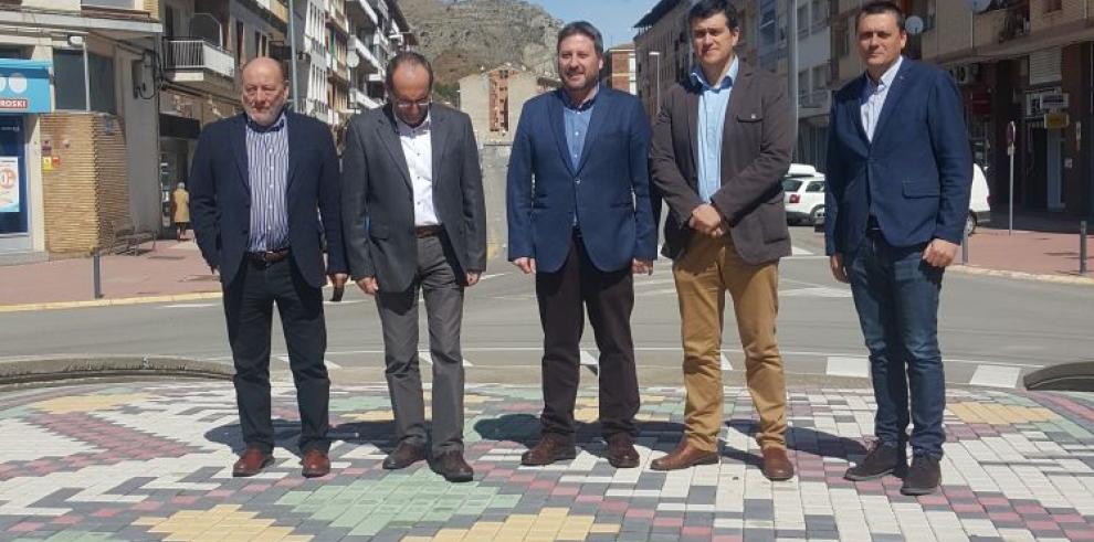 Una rotonda que hace permanentes la fiesta de las “Alfombras” de Tamarite de Litera