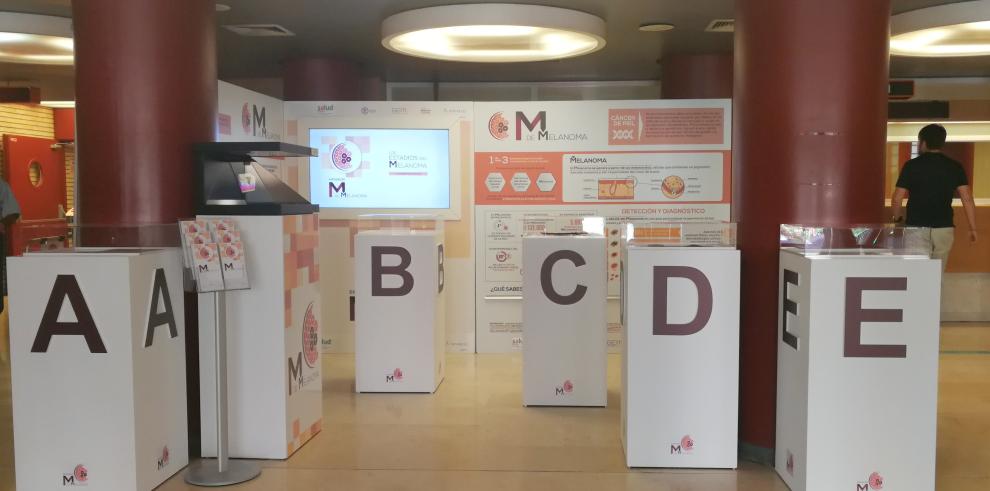 El Hospital Clínico inaugura una exposición para dar visibilidad al melanoma