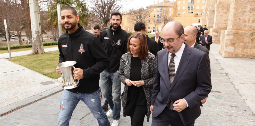 El Presidente muestra su orgullo y admiración por la gesta del Club de Voleibol de Teruel 