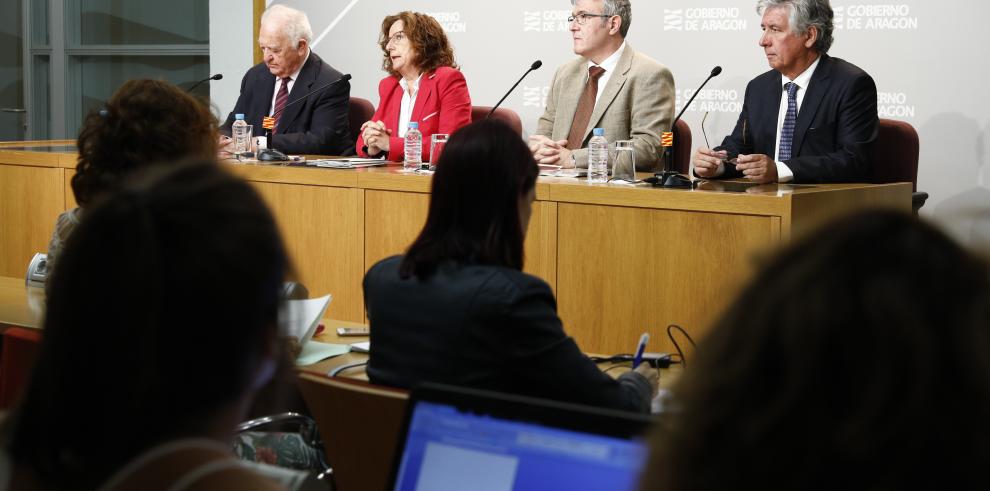 El Gobierno de Aragón diseña una estrategia para la atención a los mayores que implicará a todo el sistema público de servicios sociales, al sanitario y a entidades