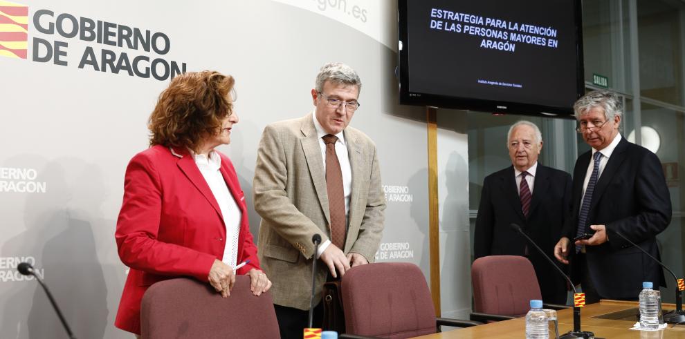 El Gobierno de Aragón diseña una estrategia para la atención a los mayores que implicará a todo el sistema público de servicios sociales, al sanitario y a entidades