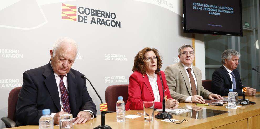 El Gobierno de Aragón diseña una estrategia para la atención a los mayores que implicará a todo el sistema público de servicios sociales, al sanitario y a entidades