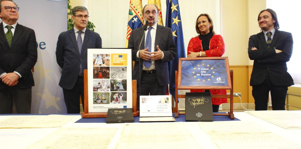 Lambán avanza la constitución de un archivo virtual de Sijena que reunirá toda la documentación de Aragón vinculada con la Corona de Aragón