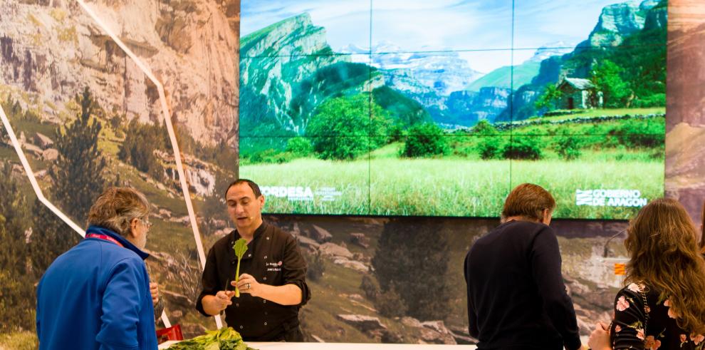 La ciudad de Zaragoza, la Vuelta ciclista Aragón y el monasterio de Rueda centran las actividades del estand de Aragón en Fitur