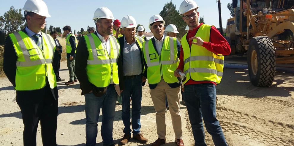 Soro visita la prueba piloto de uso de cenizas como sustituto del cemento y la cal en carreteras