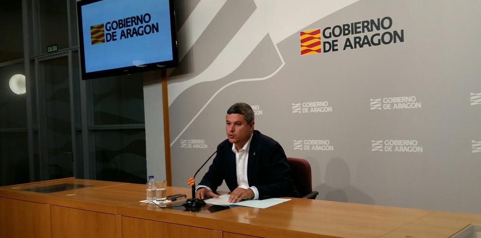 Lambán ha comparecido ante el pleno de las Cortes más veces que ningún otro presidente de Aragón 