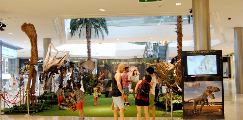 Los dinosaurios de Dinópolis vuelven a  intu ‘Puerto Venecia’