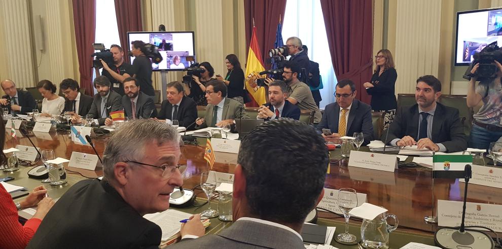 Olona traslada al nuevo ministro de Agricultura la posición de Aragón sobre la reforma de la PAC