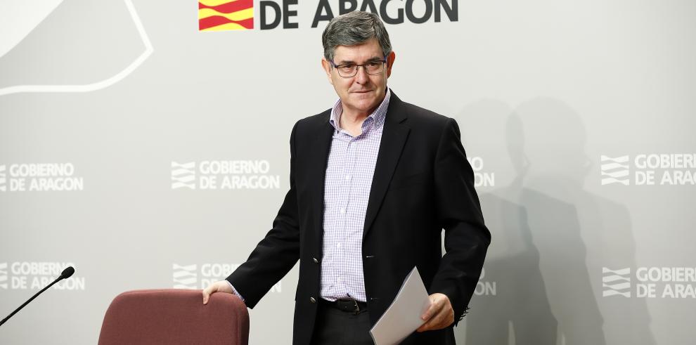 El Gobierno de Aragón celebra los 40 años de la Constitución con un amplio programa de actos y la concesión de su máxima distinción a los ponentes  