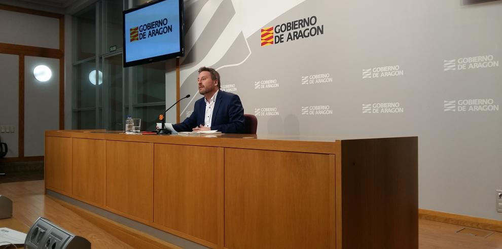 Soro: “Diseñamos una estrategia para que el aeropuerto de Zaragoza se convierta en el aeropuerto del valle del Ebro”