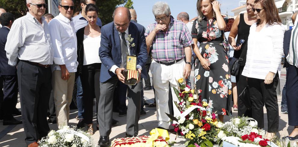 Homenaje a las víctimas de Cambrils. En recuerdo de Ana María Suárez