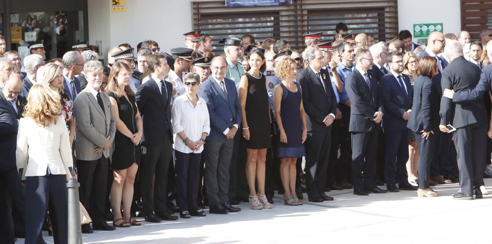 Homenaje a las víctimas de Cambrils. En recuerdo de Ana María Suárez