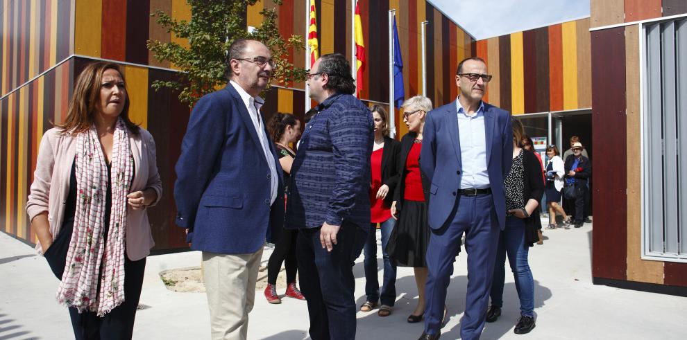 El Presidente de Aragón inaugura el centro público integrado de Arcosur, donde el próximo curso habrá 338 alumnos matriculados, poniendo fin al éxodo escolar de la zona