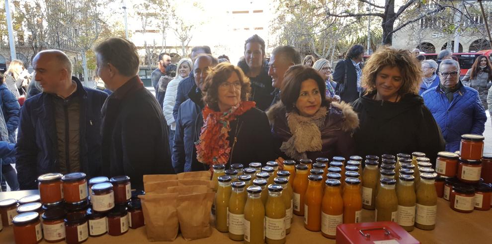 Broto anima a consumir “de forma responsable y solidaria” en la inauguración del IX Rastrillo navideño de Atades