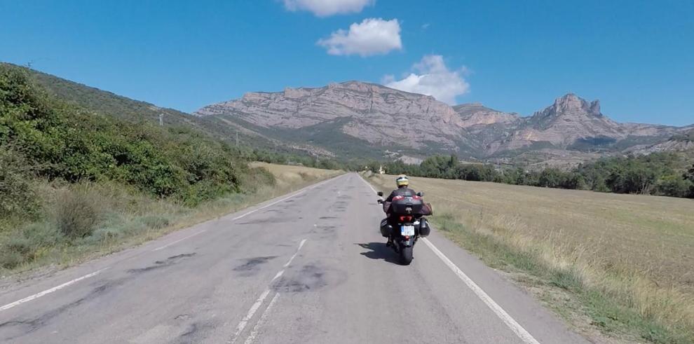 Periodistas italianos y tour operadores alemanes conocen la oferta aragonesa de Slow-Driving 