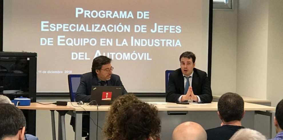 Educación lanza un programa pionero en España de especialización de jefes de equipo en la industria del automóvil