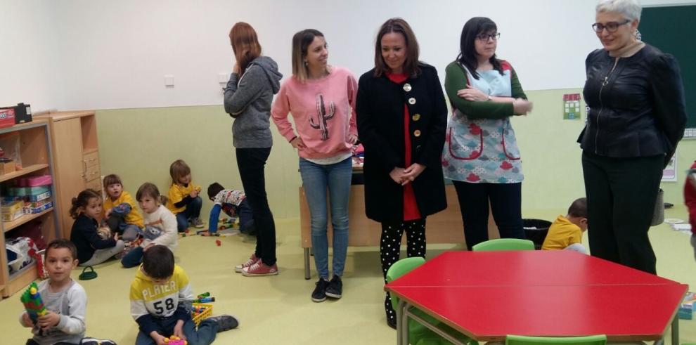 Mayte Pérez: “Hoy es un gran día para la educación pública aragonesa, un día de estreno para más de 600 familias”