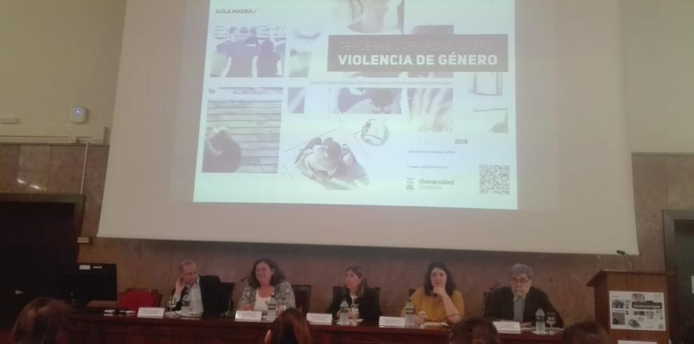 Júlvez y Salvo destacan la importancia de la formación para prevenir y combatir la violencia de género