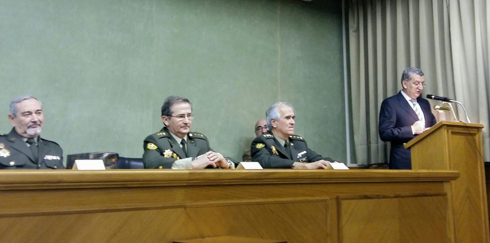 Celaya ratifica que el próximo convenio con el Ministerio de Defensa "intensificará" el papel del Hospital Militar en la sanidad pública