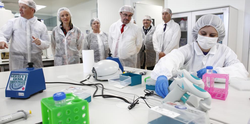 Lambán inaugura las nuevas instalaciones de investigación, desarrollo y producción de productos de diagnóstico molecular de CerTest Biotec