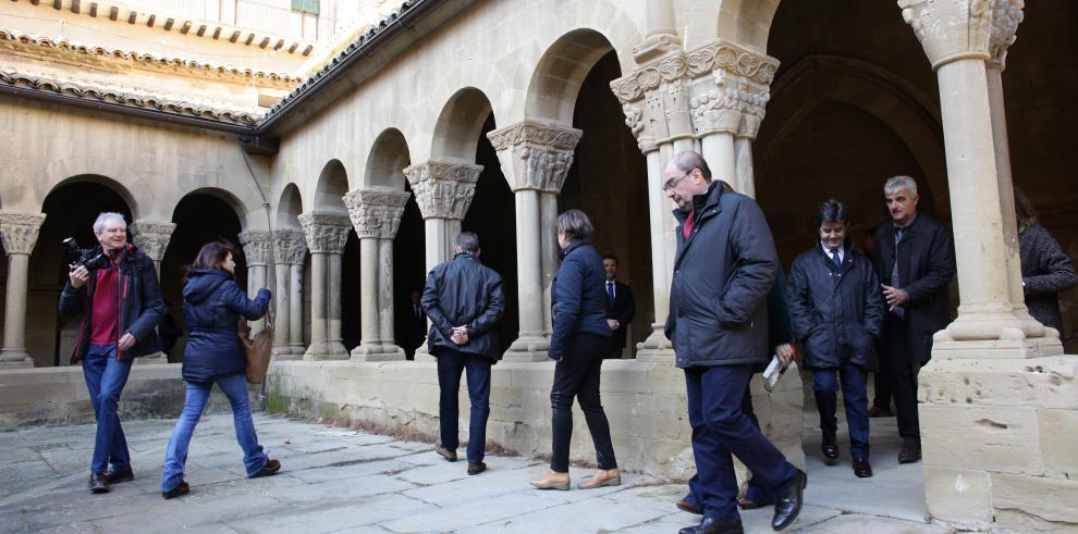 Lambán anuncia la puesta en marcha de una ruta cultural de los tres panteones reales de la comunidad