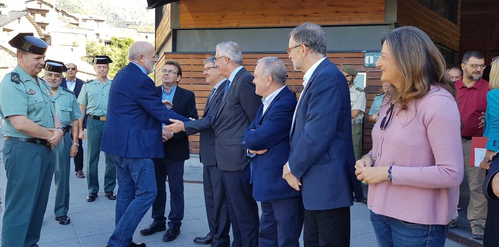 Guillén y Olona elogian la entrega y dedicación de la Guardia Civil a la protección y seguridad de Ordesa