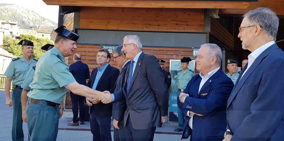 Guillén y Olona elogian la entrega y dedicación de la Guardia Civil a la protección y seguridad de Ordesa