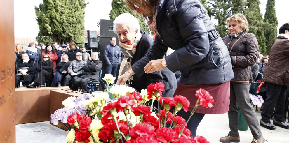 El Presidente de Aragón participa en el homenaje de 207 fusilados y represaliados durante el franquismo en Zuera y en la inauguración del memorial
