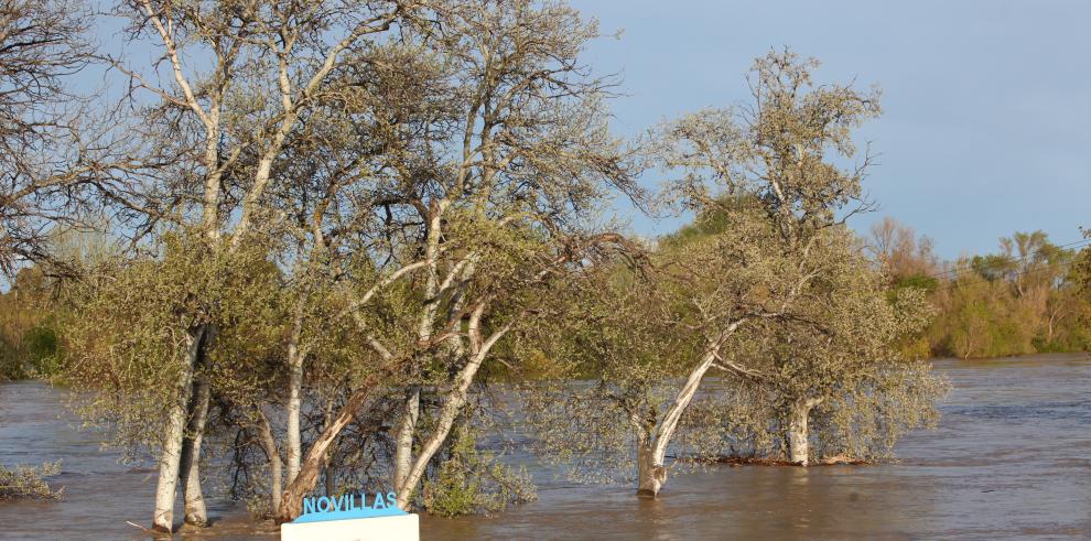 Lambán descarta “por el momento” la evacuación de ningún municipio