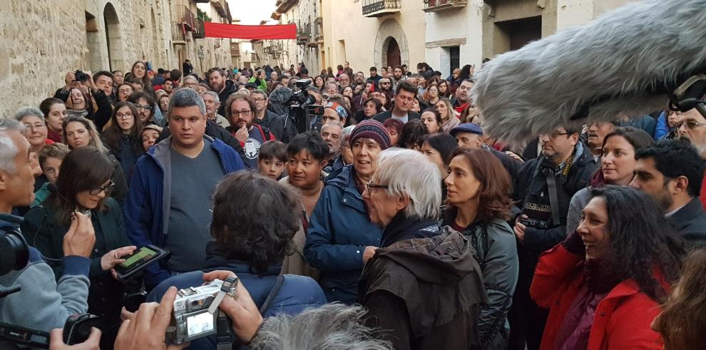 Ken Loach se reencuentra en Mirambel con el elenco y las localizaciones de su aclamada película “Tierra y libertad” (INCLUYE UN PÁRRAFO EMBARGADO)