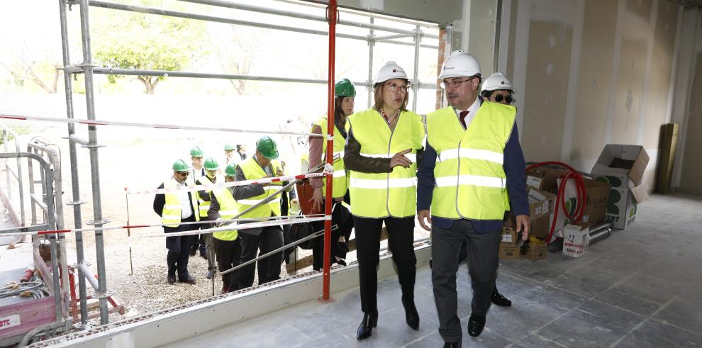 El Presidente de Aragón avanza que tras la construcción del futuro centro de salud de “Los Olivos” se organizará el nuevo mapa sanitario de Huesca