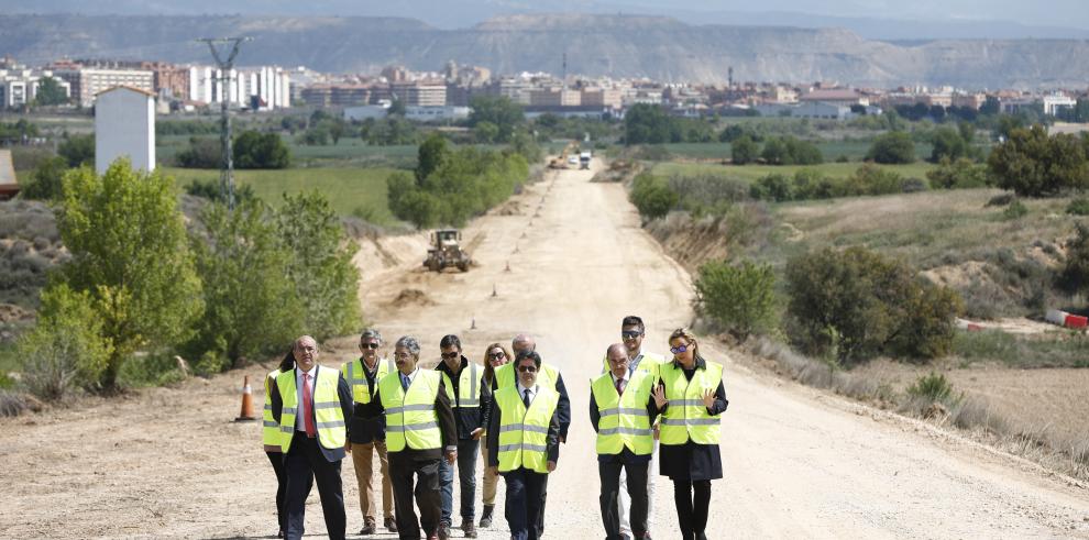 El Presidente de Aragón avanza que tras la construcción del futuro centro de salud de “Los Olivos” se organizará el nuevo mapa sanitario de Huesca