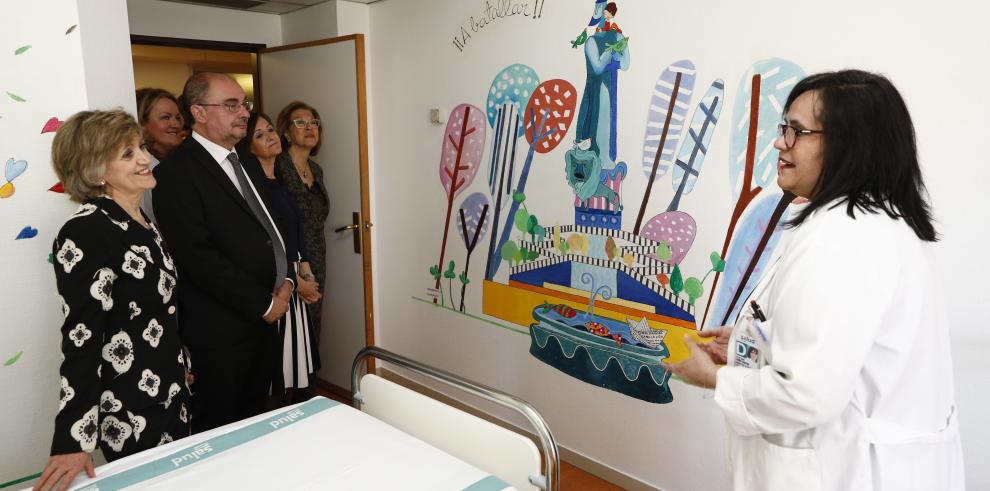 El Presidente de Aragón y la ministra de Sanidad, Consumo y Bienestar Social han conocido diferentes iniciativas del Hospital Infantil