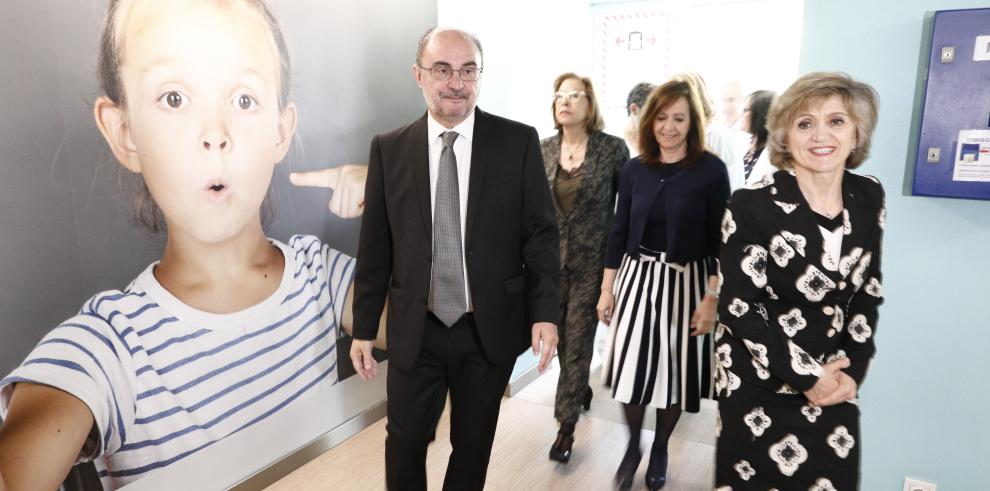 El Presidente de Aragón y la ministra de Sanidad, Consumo y Bienestar Social han conocido diferentes iniciativas del Hospital Infantil