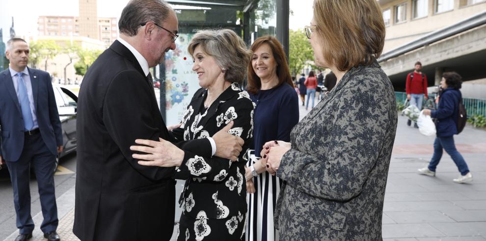 El Presidente de Aragón y la ministra de Sanidad, Consumo y Bienestar Social han conocido diferentes iniciativas del Hospital Infantil