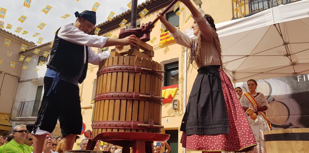 Olona destaca la vinculación de la agricultura familiar con las figuras de calidad diferenciada en el sector del vino