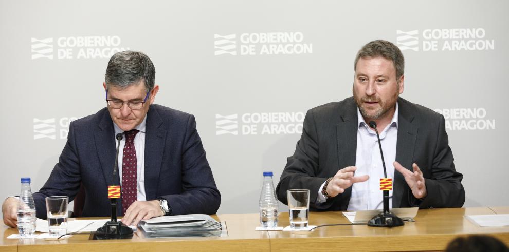 Luz verde al Decreto Ley por el que se regula el servicio de VTC en Aragón 