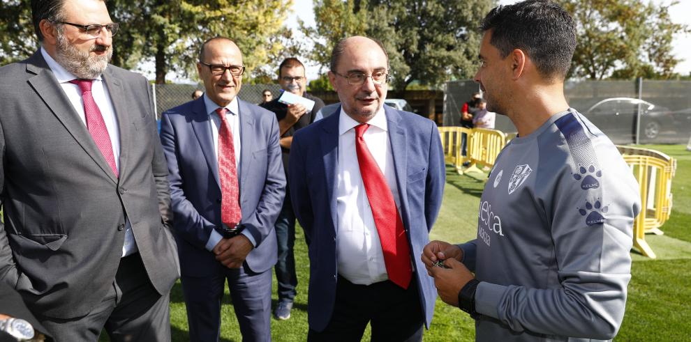 El Gobierno de Aragón estudia impulsar el proyecto de la Escuela de Fútbol Base de Aragón junto a la Fundación Alcoraz y la SD Huesca