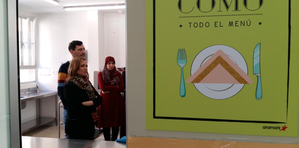 Mayte Pérez inaugura el comedor del colegio Emilio Moreno Calvete, el único colegio de Zaragoza que no disponía de este servicio 