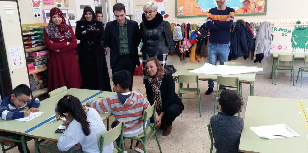 Mayte Pérez inaugura el comedor del colegio Emilio Moreno Calvete, el único colegio de Zaragoza que no disponía de este servicio 