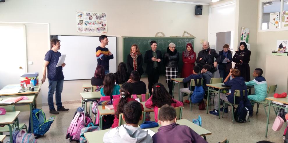 Mayte Pérez inaugura el comedor del colegio Emilio Moreno Calvete, el único colegio de Zaragoza que no disponía de este servicio 