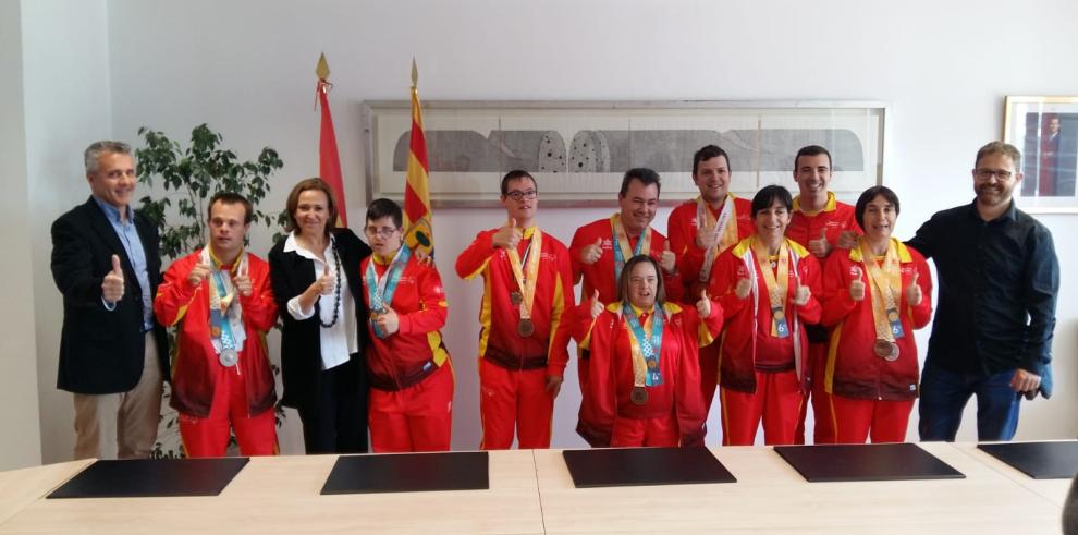 Mayte Pérez felicita a los campeones aragoneses que se trajeron once medallas de los Special Olympics de Abu Dhabi