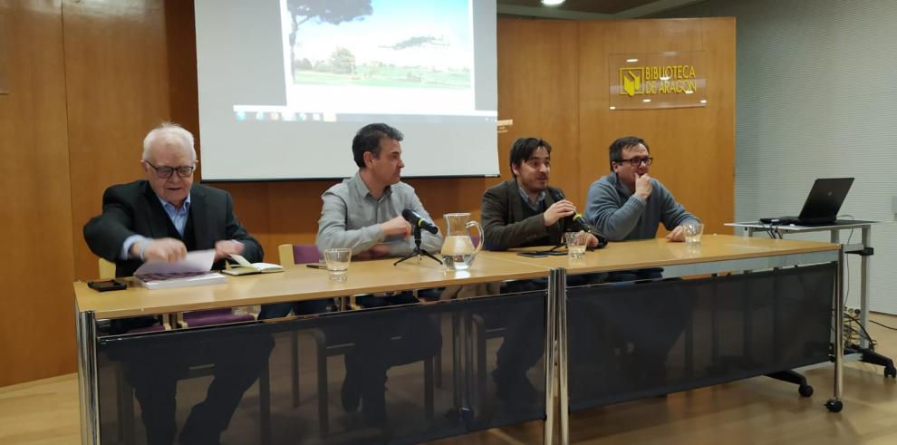 La Asociación Aragonesa El Cachirulo-Teresa Salvo de Alcañiz presenta un libro para celebrar su 50 aniversario