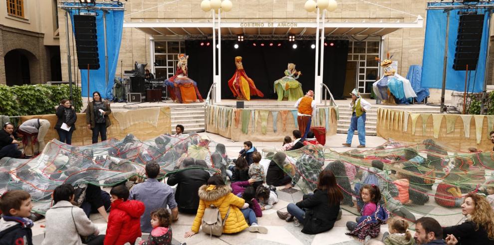 Más de 2.600 personas han disfrutado ya en el Edificio Pignatelli de las actividades previas al Día de Aragón 