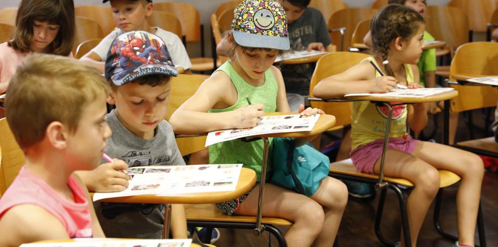 Los escolares aprenden a ser consumidores responsables con los talleres fruto del convenio entre Consumo y la Universidad de Zaragoza