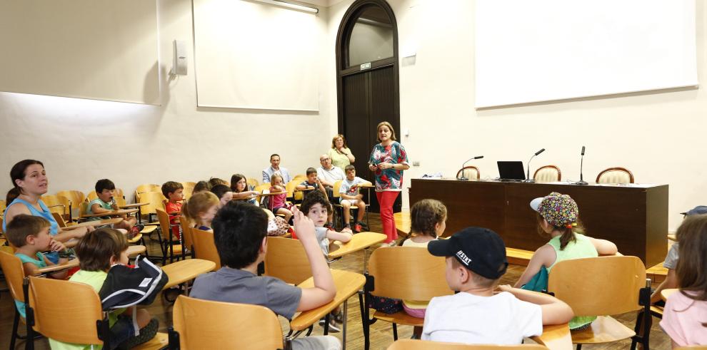 Los escolares aprenden a ser consumidores responsables con los talleres fruto del convenio entre Consumo y la Universidad de Zaragoza