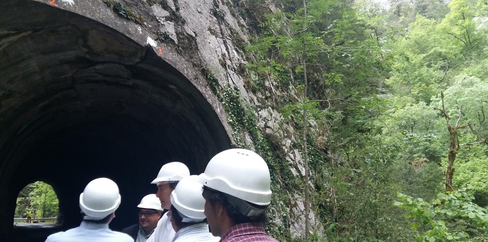 La carretera del túnel de Añisclo se mantendrá abierta hasta el 5 de mayo