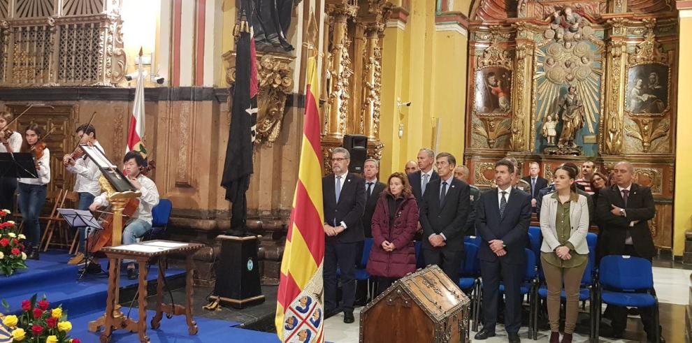 El Gobierno de Aragón participa en el acto institucional y ofrenda floral al Justicia de Aragón